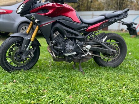 2016 Yamaha MT-09 Tracer (FJ-09), красный, 790000 рублей, вид 1