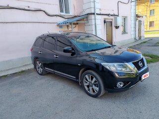 2014 Nissan Pathfinder IV, чёрный, 2100000 рублей, вид 2