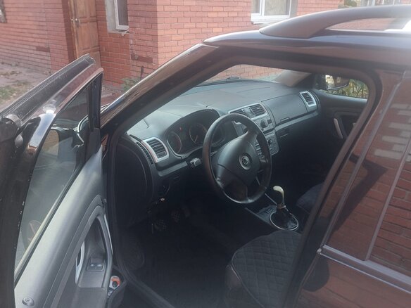 2008 Skoda Fabia II, чёрный, 450000 рублей - вид 2