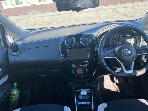 2019 Nissan Note e-Power II Рестайлинг, белый, 1375000 рублей - вид 5