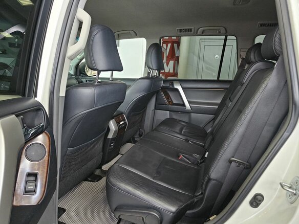 2010 Toyota Land Cruiser Prado 150 Series, белый - вид 17