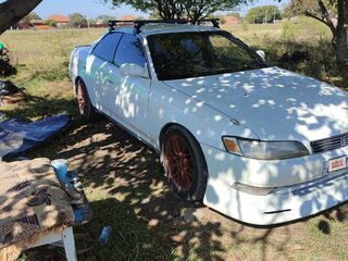 1992 Toyota Mark II VII (X90), белый, 470000 рублей, вид 2
