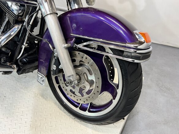 2010 Harley-Davidson Electra Glide, фиолетовый, 690000 рублей - вид 16