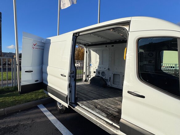 2022 Ford Transit, белый, 3900000 рублей - вид 9