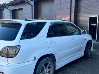 1998 Toyota Harrier I (XU10), белый, 850000 рублей, вид 4