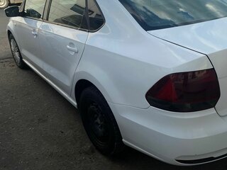 2016 Volkswagen Polo V Рестайлинг, белый, 650000 рублей, вид 4