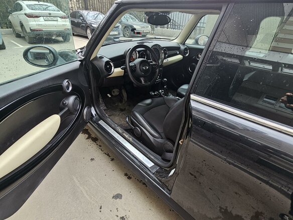 2013 Mini Hatch Cooper II (R56) Рестайлинг, чёрный, 900000 рублей - вид 10