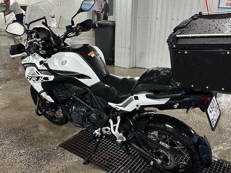 2022 Benelli TRK 502 X, белый, 409000 рублей, вид 2