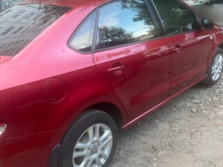 2011 Volkswagen Polo V, красный, 650000 рублей, вид 4