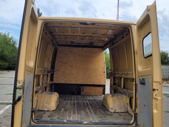 1998 Mercedes-Benz Sprinter, жёлтый, 950000 рублей - вид 13