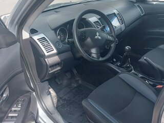 2010 Mitsubishi Outlander II Рестайлинг, серебристый, 1000000 рублей, вид 3