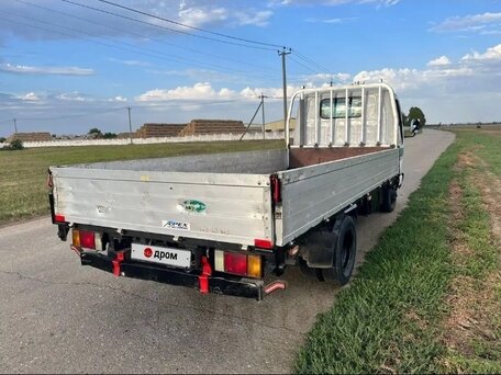 1997 Isuzu Elf (N-series), белый, 700000 рублей, вид 4