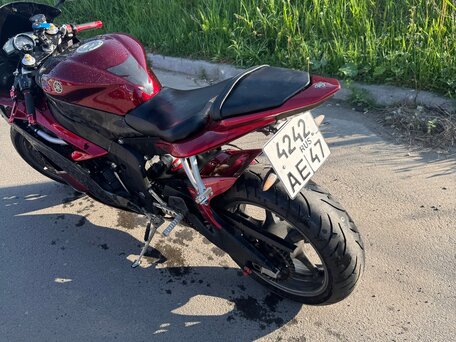 2006 Yamaha YZF-R6, красный, 670000 рублей, вид 5
