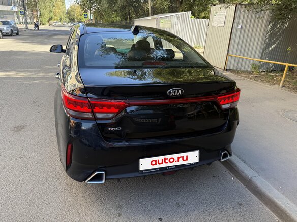 2020 Kia Rio IV Рестайлинг, чёрный, 1500000 рублей - вид 18