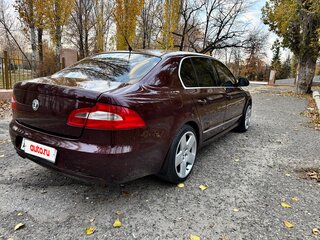 2009 Skoda Superb II, красный, 1350000 рублей, вид 4