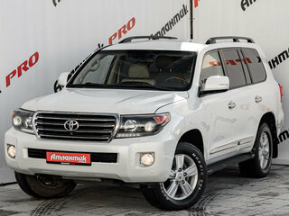2012 Toyota Land Cruiser 200 Series Рестайлинг 1, белый, 3880000 рублей, вид 1