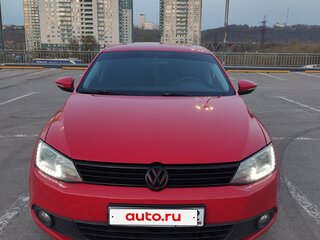 2012 Volkswagen Jetta VI, красный, 950000 рублей, вид 2
