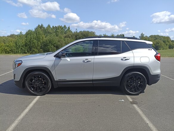 2020 GMC Terrain II, серебристый, 2300000 рублей - вид 4
