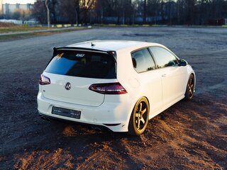 2014 Volkswagen Golf R VII, белый, 2390000 рублей, вид 2