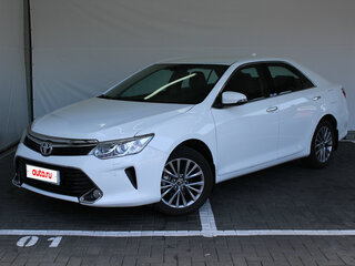 2017 Toyota Camry VII (XV50) Рестайлинг, белый, 1690000 рублей, вид 1