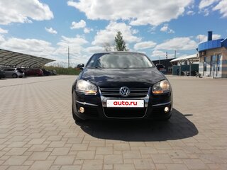 2009 Volkswagen Jetta V, чёрный, 620000 рублей, вид 3