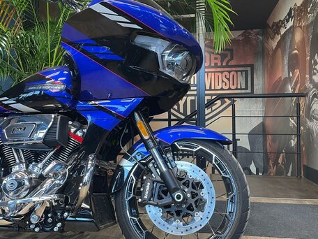 2025 Harley-Davidson CVO Road Glide, синий, 6500000 рублей, вид 2