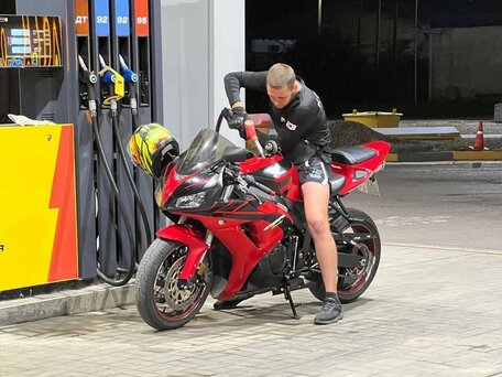 2006 Honda CBR 1000 RR/RA Fireblade, красный, 500000 рублей, вид 3