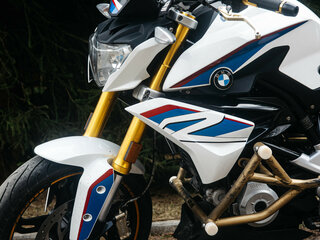 2017 BMW G 310 R, белый, 380000 рублей, вид 3
