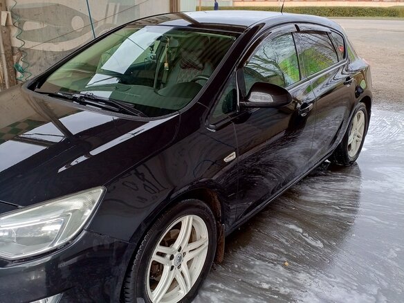 2012 Opel Astra J, чёрный - вид 2
