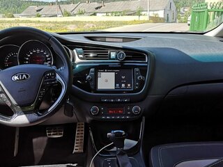 2017 Kia Ceed II Рестайлинг, серый, 1400000 рублей, вид 2