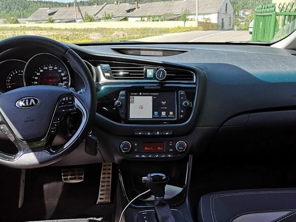 2017 Kia Ceed II Рестайлинг, серый, 1400000 рублей - вид 1