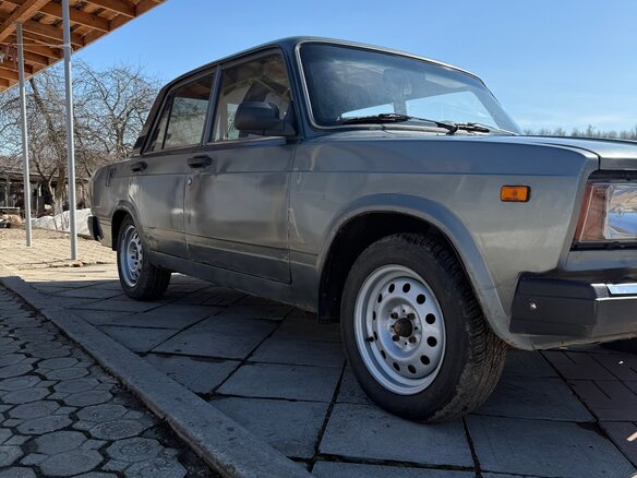 2010 Lada (ВАЗ) 2107, серый, 165000 рублей
