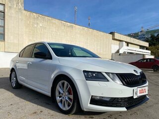 2018 Skoda Octavia III (A7) Рестайлинг, белый, 2500000 рублей, вид 4