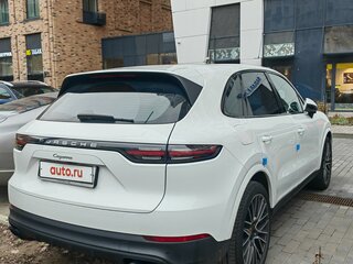 2019 Porsche Cayenne III, белый, 8200000 рублей, вид 3