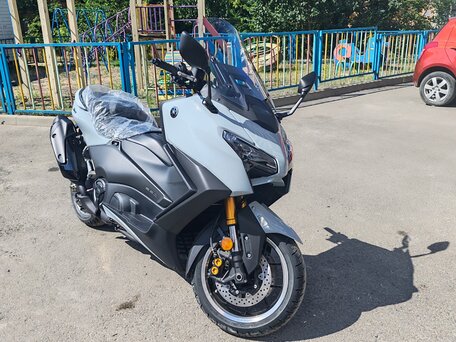 2025 Yamaha TMAX, серый, 1500000 рублей, вид 1