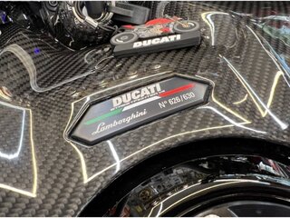 2023 Ducati Streetfighter V4, жёлтый, 5271000 рублей, вид 2