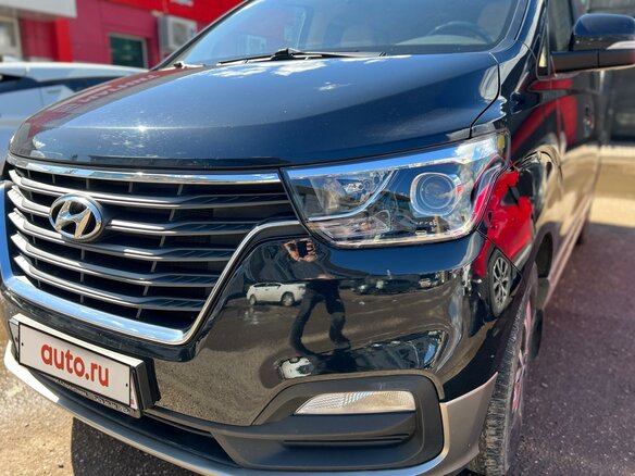 2021 Hyundai H-1 II Рестайлинг 2, чёрный, 4400000 рублей - вид 1