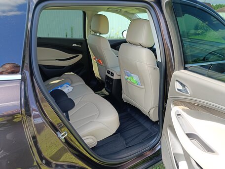 2019 Buick Envision I Рестайлинг, коричневый, 2000000 рублей, вид 4