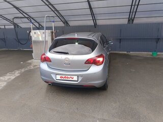 2011 Opel Astra J, серебристый, 750000 рублей, вид 4