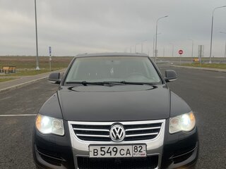 2008 Volkswagen Touareg I Рестайлинг, чёрный, 1050000 рублей, вид 2