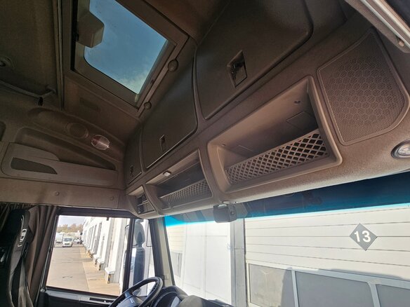 2022 Iveco Stralis, чёрный - вид 21