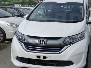 2018 Honda Freed+ II, белый, 1699999 рублей, вид 2