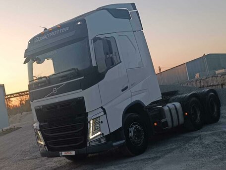 2016 Volvo FH, белый, 8600000 рублей, вид 2