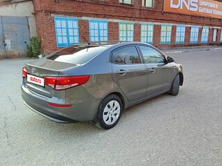 2015 Kia Rio 6-speed III, серый, 1050000 рублей, вид 5
