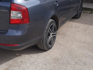 2010 Skoda Octavia II (A5) Рестайлинг, серый, 920000 рублей, вид 3