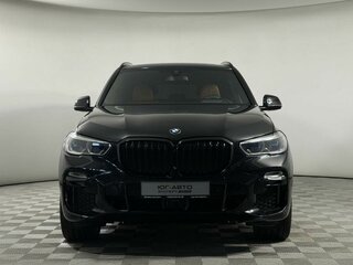 2021 BMW X5 M50i IV (G05/G18), чёрный, 7499000 рублей, вид 2