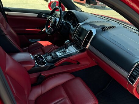 2015 Porsche Cayenne II Рестайлинг (958), красный, 3250000 рублей, вид 4