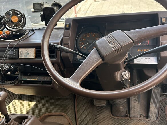 1990 Fuso (Mitsubishi) Fighter, белый, 3350000 рублей - вид 9