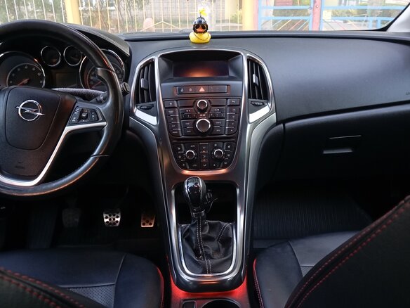 2011 Opel Astra J, чёрный, 730000 рублей - вид 6