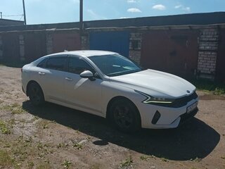 2020 Kia K5 III, белый, 2200000 рублей, вид 1